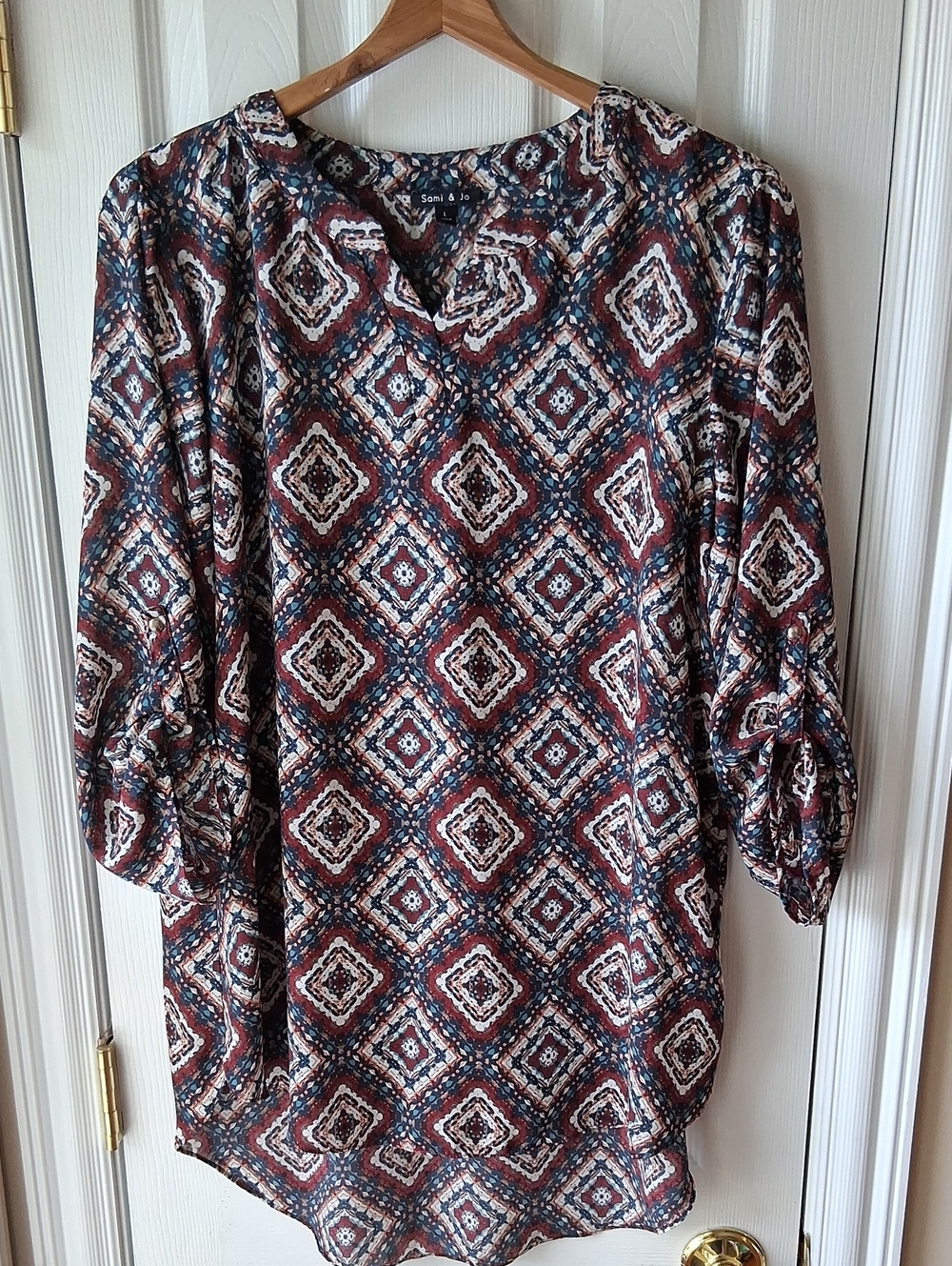 Sami & Jo Geometric V-Neck Tunic in Rust, Blue, Cream High Low Hem